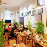 thời điểm đông khách tại nhà hàng chay Phương Mai