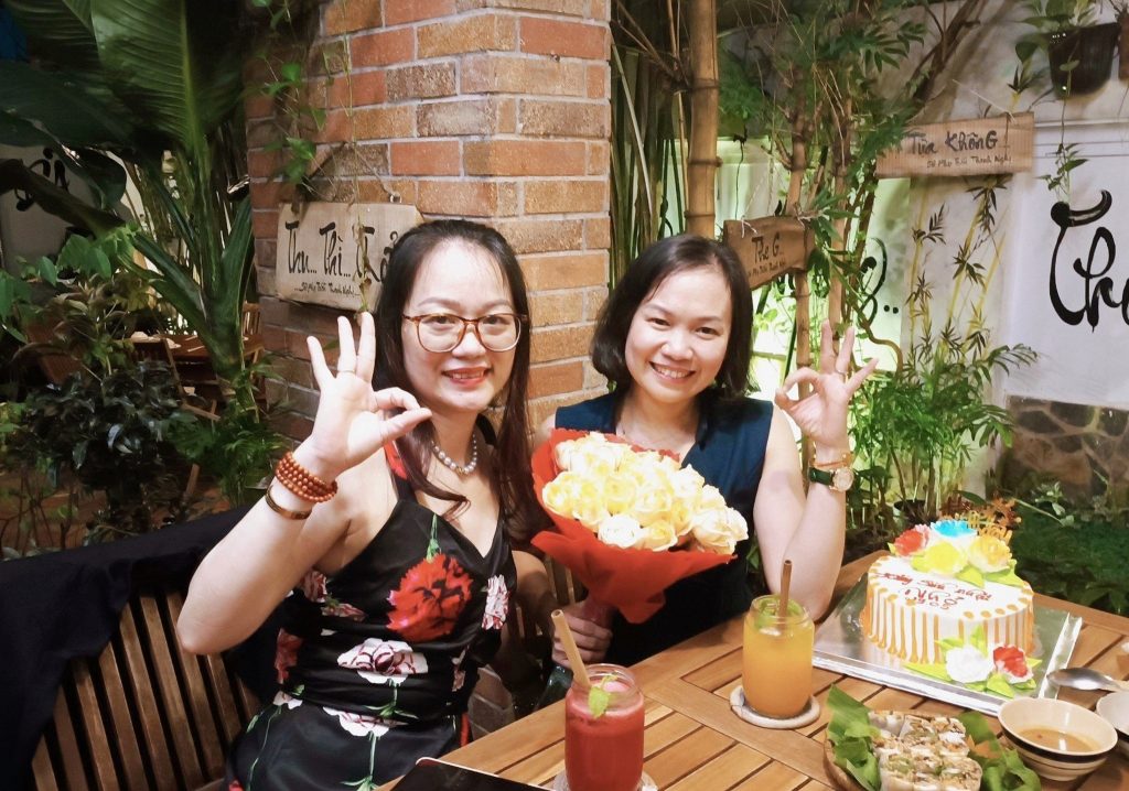 2 người nữ tổ chức sinh nhật tại phương mai chay quán, 82/86F Võ Thị Sáu, P. Tân Định, Q.1, TP.HCM.