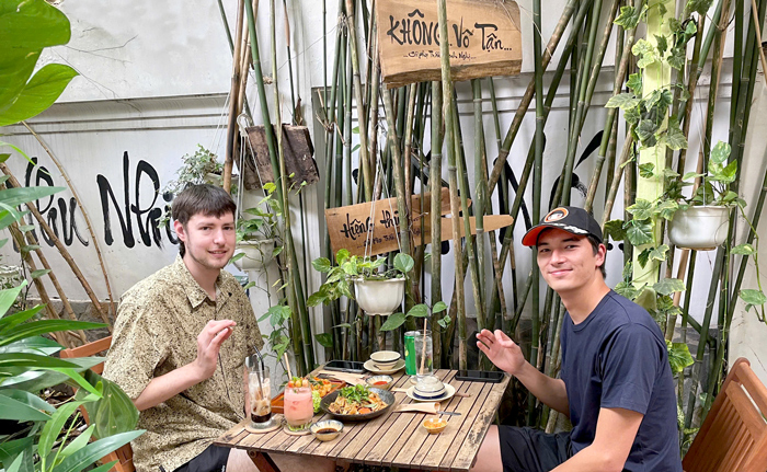 Foreign guests checking in at vegan restaurant Ho Chi Minh City